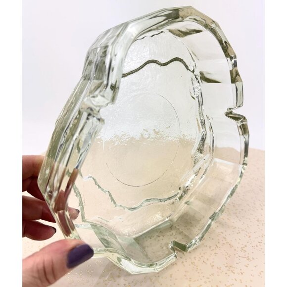 Vintage Iceberg ashtray, freeform clear glass, Scandinavian style catch-all - Picture 4 of 10